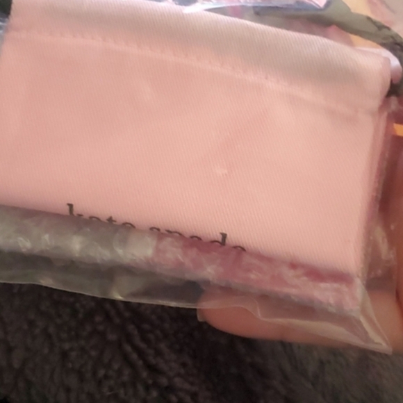 Kate Spade Silver Bow Earrings with stud backs.Aprox L0.5"xW 0.75" Wt=3.72gm NEW - Picture 6 of 8